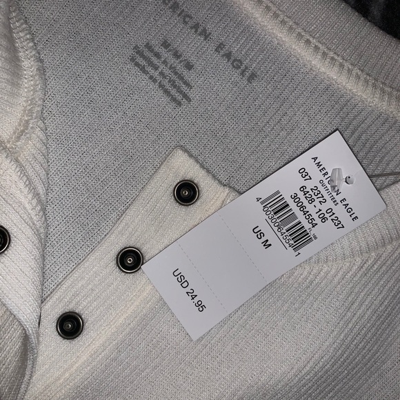 2 AEO Ribbed Lettuce Edge Tees - Picture 5 of 6